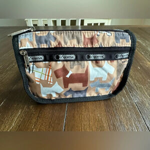 Lesportsac zip pouch